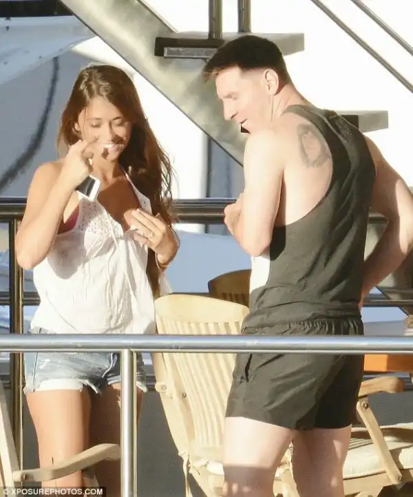 Lionel Messi & Girlfriend Antonella Roccuzzo Kick Back on a Yacht during Family Holiday